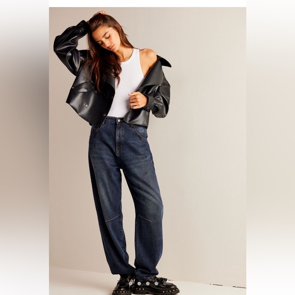 Free people we the free Augusta barrel jeans NWT size 26